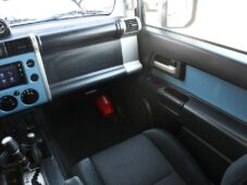 Toyota FJ Cruiser 4,0 VVT-i V6 AWD AT - 22