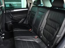 Volkswagen Touareg 3.0TDi V6 4M R-LINE TAŽNÉ ČR - 19