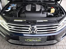 Volkswagen Touareg 3.0TDi V6 4M R-LINE TAŽNÉ ČR - 42