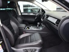 Volkswagen Touareg 3.0TDi V6 4M R-LINE TAŽNÉ ČR - 16