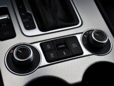 Volkswagen Touareg 3.0TDi V6 4M R-LINE TAŽNÉ ČR - 24