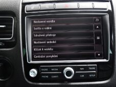 Volkswagen Touareg 3.0TDi V6 4M R-LINE TAŽNÉ ČR - 32