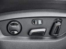 Volkswagen Touareg 3.0TDi V6 4M R-LINE TAŽNÉ ČR - 36