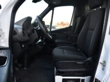 Mercedes-Benz Sprinter - 9