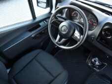 Mercedes-Benz Sprinter - 14