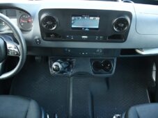 Mercedes-Benz Sprinter - 15