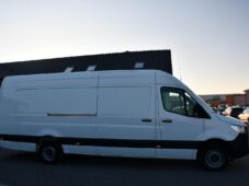 Mercedes-Benz Sprinter - 5