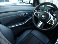 BMW Řada 3 320d xDrive M-SPORT ČR 1.M - 21