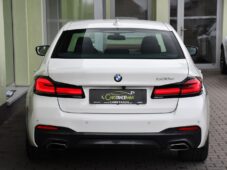 BMW Řada 5 530e PHEV M-SPORT xD HUD 1M ČR - 10
