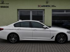 BMW Řada 5 530e PHEV M-SPORT xD HUD 1M ČR - 12