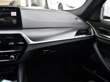 BMW Řada 5 530e PHEV M-SPORT xD HUD 1M ČR - 8