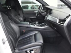 BMW X5 xDrive40i M-SPORT - 16