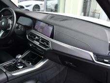 BMW X5 xDrive40i M-SPORT - 17