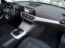 BMW Řada 3 318d SERV.KNÍŽKA 1M ČR - 18