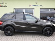 Mercedes-Benz Třídy M 320CDI 4MATIC - 11