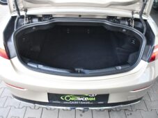 Mercedes-Benz Třídy E 400 KABRIO - 23