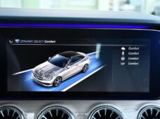 Mercedes-Benz Třídy E 400 KABRIO - 34