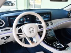 Mercedes-Benz Třídy E 400 KABRIO - 9