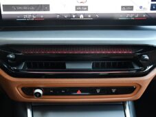 BMW i4 eDrive35 FACELIFT 3L-ZÁRUKA 1M - 27