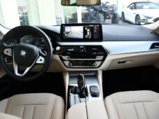 BMW Řada 5 520i SERV.KNÍŽKA KAMERA 1M ČR - 13