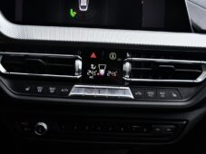 BMW Řada 2 218d M-SPORT 1M ČR - 31