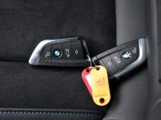 BMW Řada 3 320D xDrive M-SPORT ČR 1.M - 42