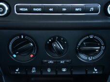 Škoda Rapid 1.2TSi 2xKOLA VYHŘ.SEDAČKY ČR - 25