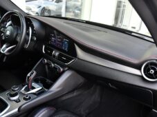 Alfa Romeo Giulia 2.0T16V206kWCOMPETIZIONE 1M - 17