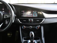 Alfa Romeo Giulia 2.0T16V206kWCOMPETIZIONE 1M - 6