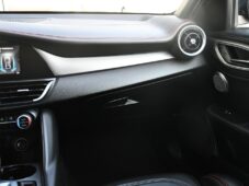 Alfa Romeo Giulia 2.0T16V206kWCOMPETIZIONE 1M - 7