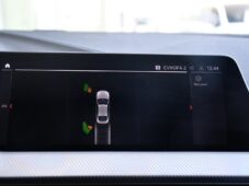 BMW Řada 2 218d M-SPORT HUD ČR 1M - 31