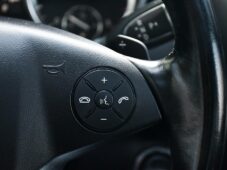 Mercedes-Benz GL 350 BLUETEC 4MATIC PANO 7.MÍST - 25