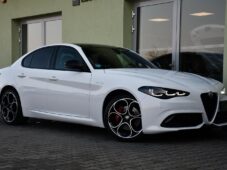 Alfa Romeo Giulia 2,0T 16V 206kW AT8-Q4 Veloce - 1
