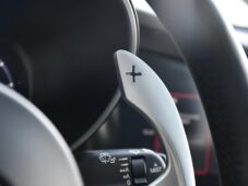 Alfa Romeo Giulia 2,0T 16V 206kW AT8-Q4 Veloce - 24