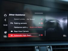 Alfa Romeo Giulia 2,0T 16V 206kW AT8-Q4 Veloce - 33