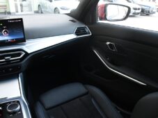 BMW Řada 3 320d xD M-SPORT MELBOURNE-ROT - 8