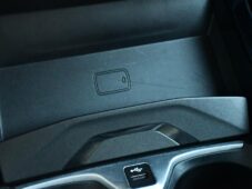 BMW Řada 2 218d M-SPORT SNAPPER-ROCKS - 42