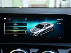 Mercedes-Benz CLA 35 AMG 4MATIC PANO HUD - 29