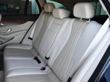 Mercedes-Benz Třídy E 400D 4 MATIC - 19