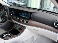 Mercedes-Benz Třídy E 400D 4 MATIC - 16