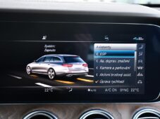 Mercedes-Benz Třídy E 400D 4 MATIC - 33