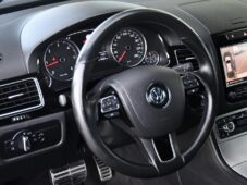 Volkswagen Touareg 3.0TDi 4MOTION TAŽNÉ K360°ČR - 15