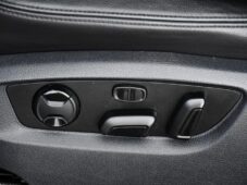 Volkswagen Touareg 3.0TDi 4MOTION TAŽNÉ K360°ČR - 33