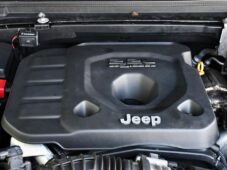 Jeep Wrangler 2.2CRD UNLIMITED SAHARA 2xPNEU - 50