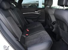 Audi e-tron - 20