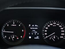 Hyundai Tucson 1.6CRDi A/T TAŽNÉ KAMERA - 32