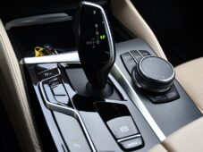 BMW Řada 5 520i M-SPORT 1M ČR - 24