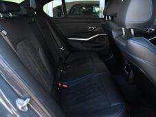 BMW Řada 3 320d xDrive M-SPORT - 21
