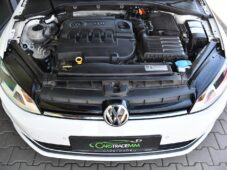 Volkswagen Golf 1.6TDi AUT. AC P.SENZORY TAŽNÉ - 32