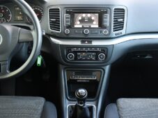 Volkswagen Sharan 2,0TDi 103kW NAVI 7MÍST - 25